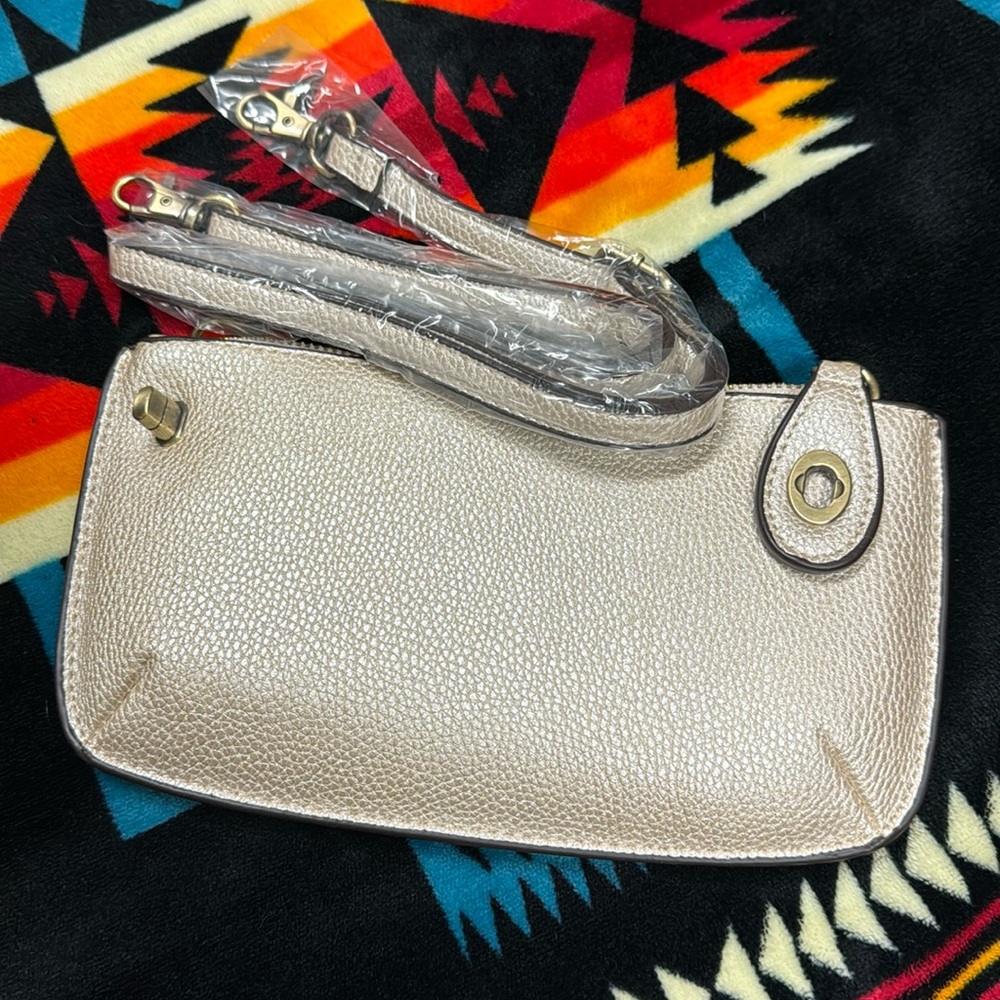 NWT Pearl Classic Wristlette/Shoulder Purse